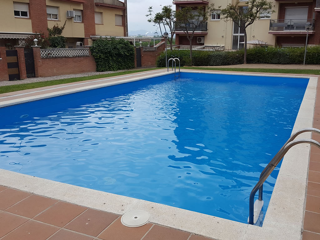 Urdike – одна из самых популярных армированных мембран, Cefil Pool устанавливать в бассейнах