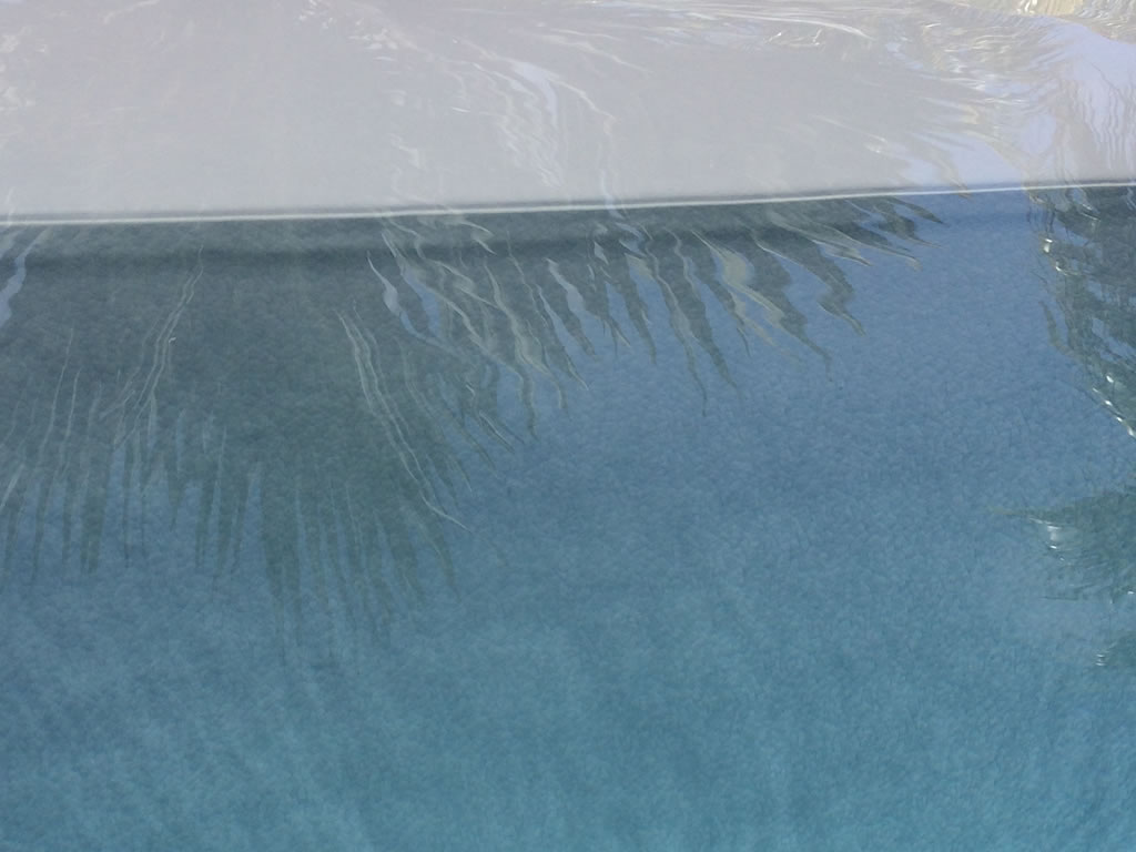 Anthracite Grey Reflection est l'une des membranes renforcées les plus populaires qui Cefil Pool installer dans les piscines