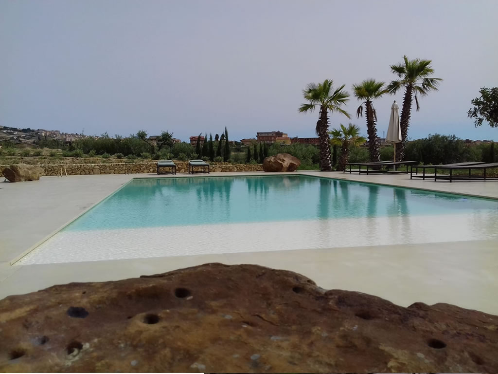Sable Tesela è una delle membrane rinforzate unicolor più popolari che Cefil Pool installare nelle piscine