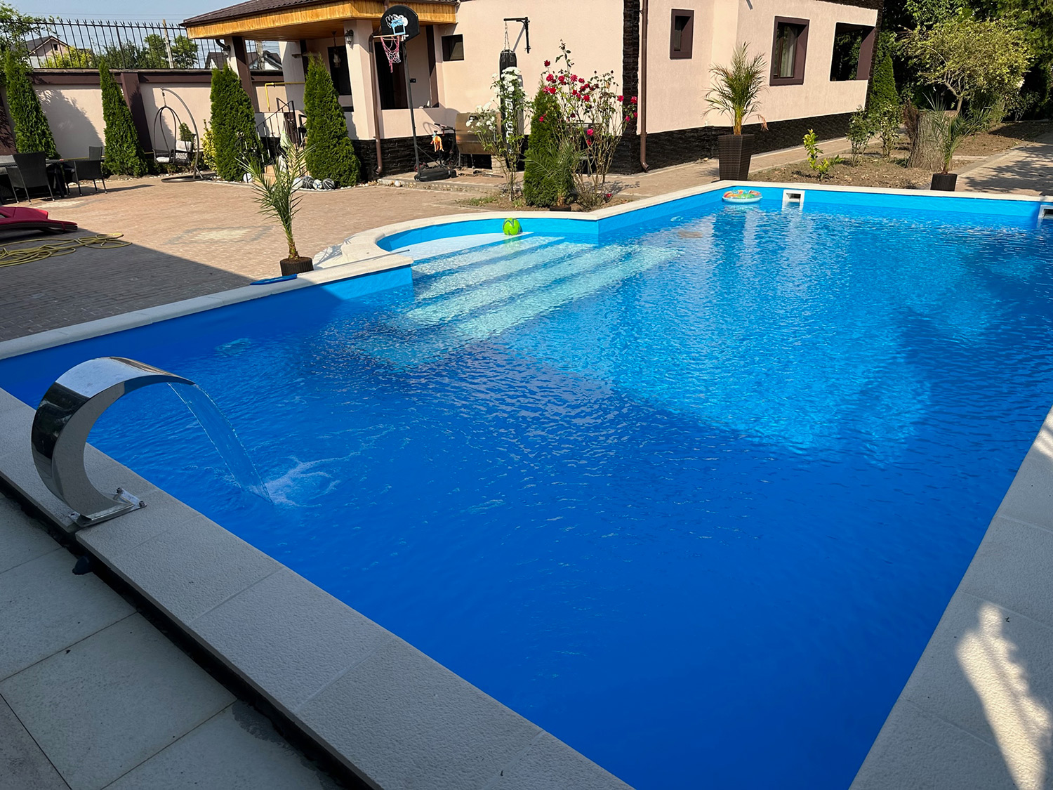 Urdike Comfort to jedna z najpopularniejszych membran wzmacnianych Cefil Pool zainstalować w basenach