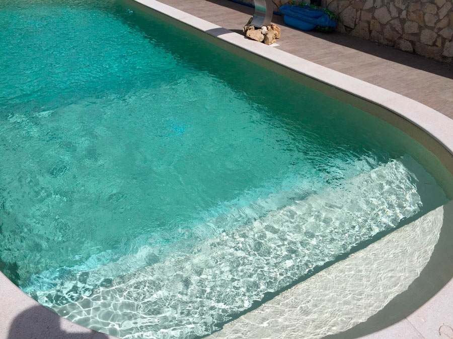 Terra es una de las membranas armadas más populares que Cefil Pool instala en piscinas