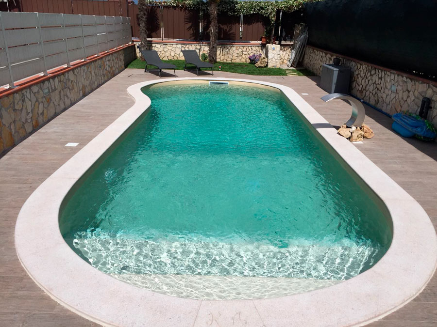 Terra est l'une des membranes renforcées les plus populaires qui Cefil Pool installer dans les piscines