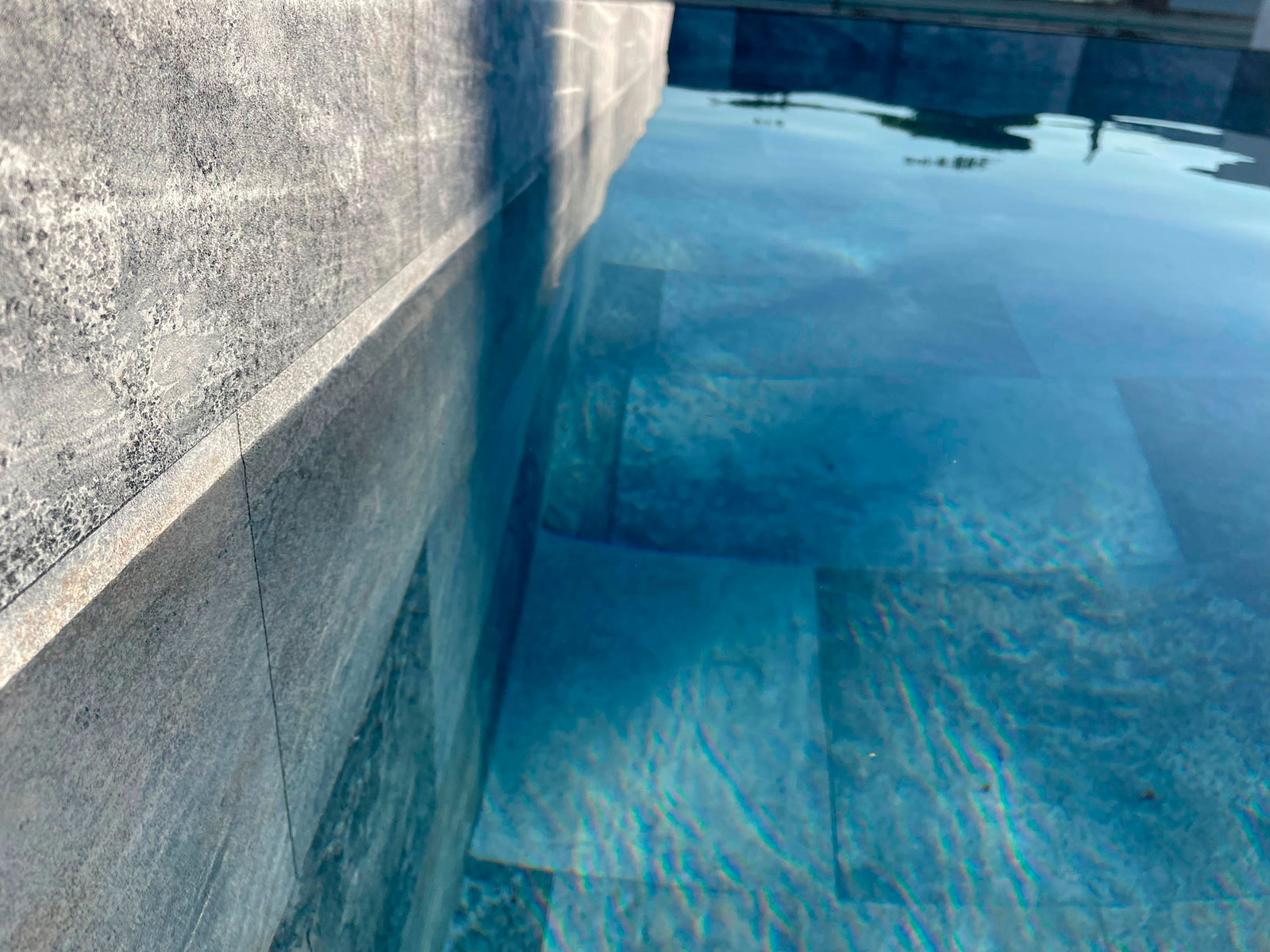 Bluemoon — армована мембрана великого формату 3D Cefil Pool